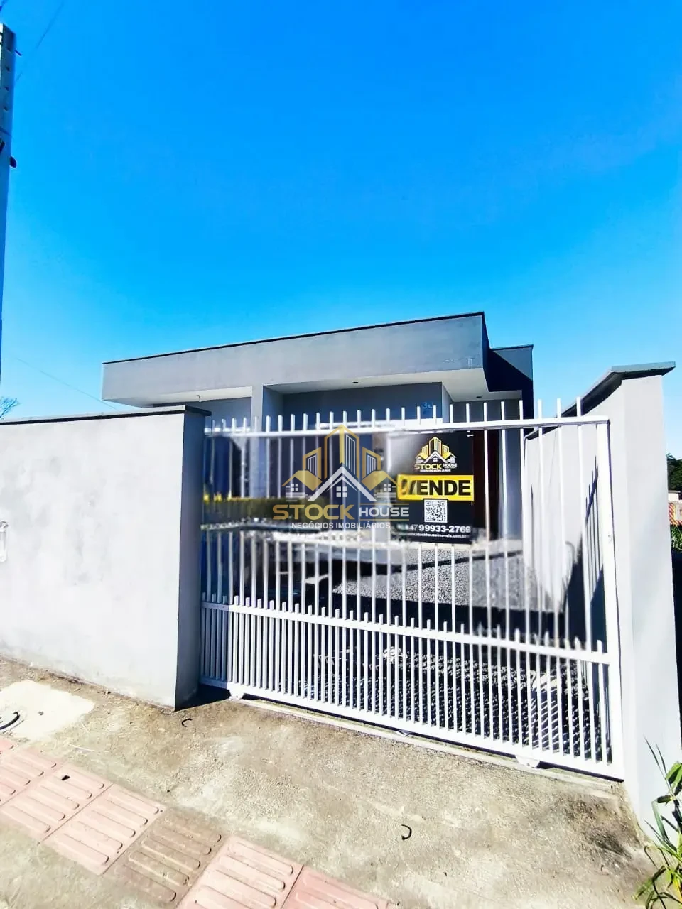 Imagens do imóveis OPORTUNIDADE CASA GEMINADA SUÍTE + 2 QUARTOS BAIRRO PARQUE GUARANI