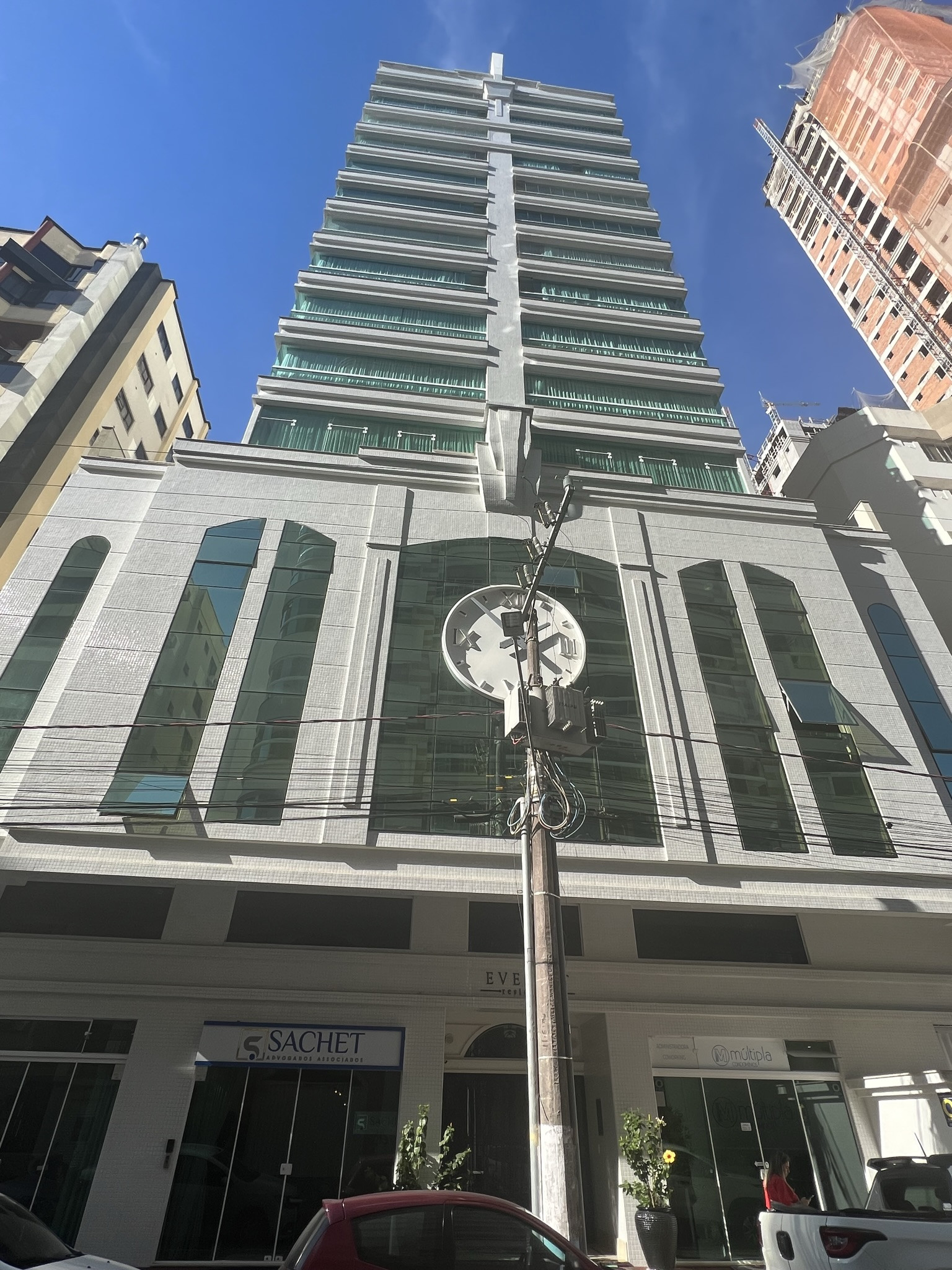 Imagens do imóveis VENDE-SE - EDIFICIO EVEREST - ITAPEMA -SC