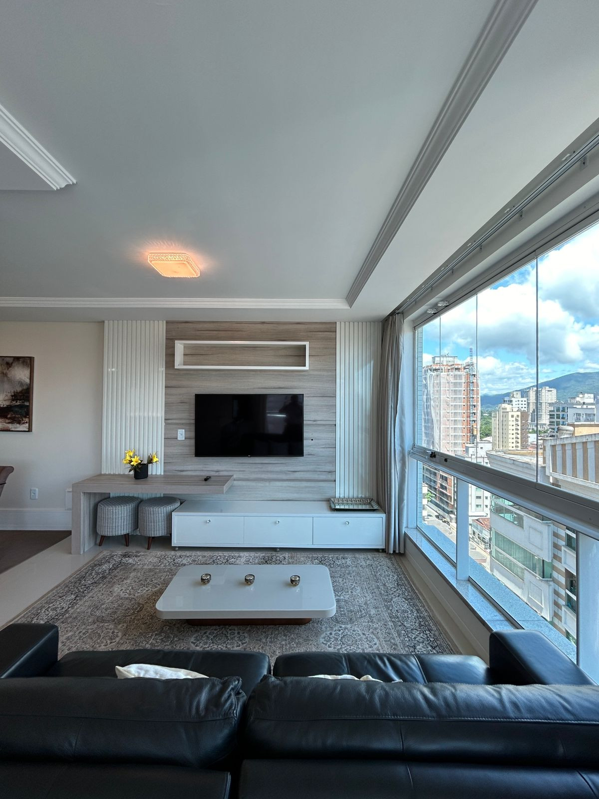 Imagens do imóveis VENDE-SE - EDIFICIO EVEREST - ITAPEMA -SC