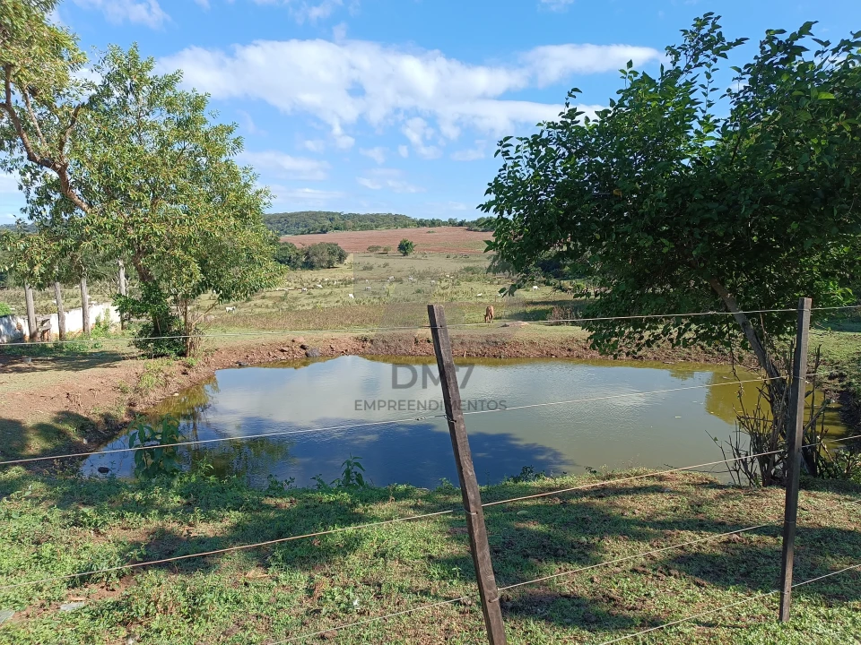 Imagens do imóveis Fazenda/Sítios/Chácaras À Venda Vila Rural Jataizinho