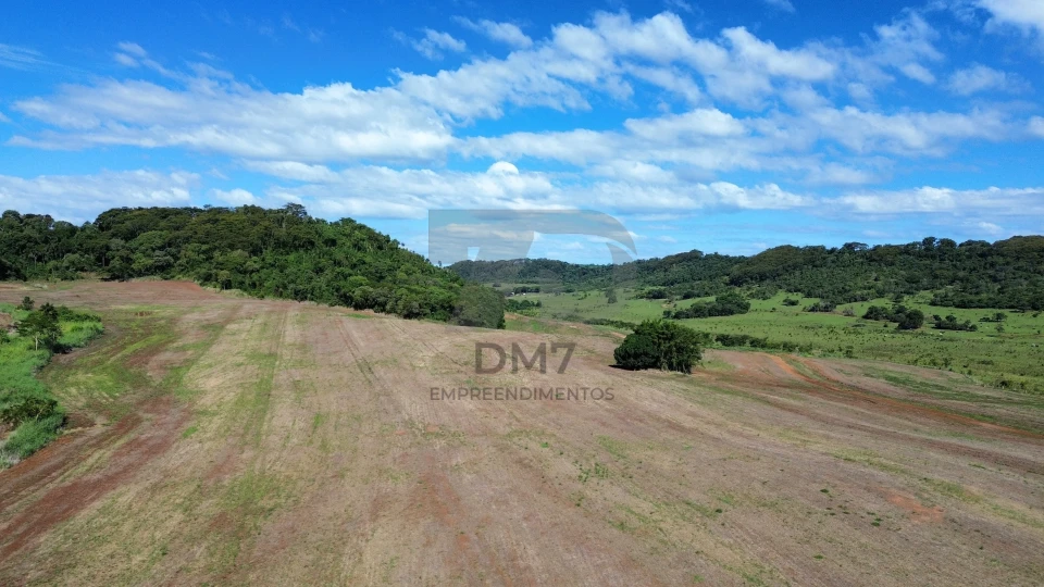 Imagens do imóveis Fazenda/Sítios/Chácaras À Venda Vila Rural Jataizinho