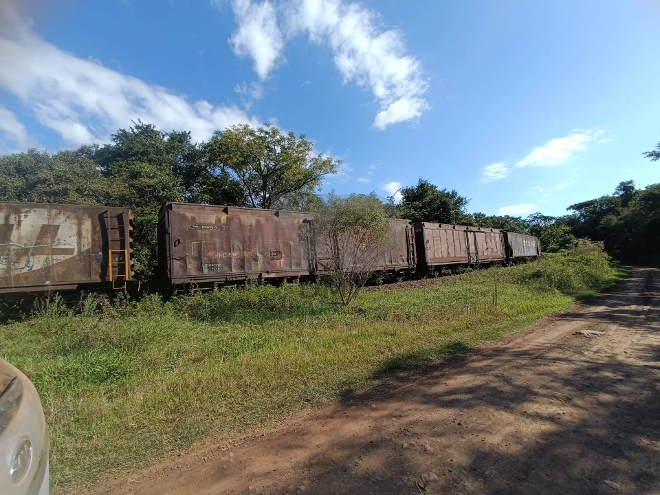 Imagens do imóveis Fazenda/Sítios/Chácaras À Venda Vila Rural Jataizinho