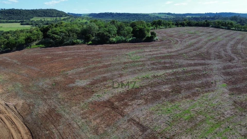 Imagens do imóveis Fazenda/Sítios/Chácaras À Venda Vila Rural Jataizinho