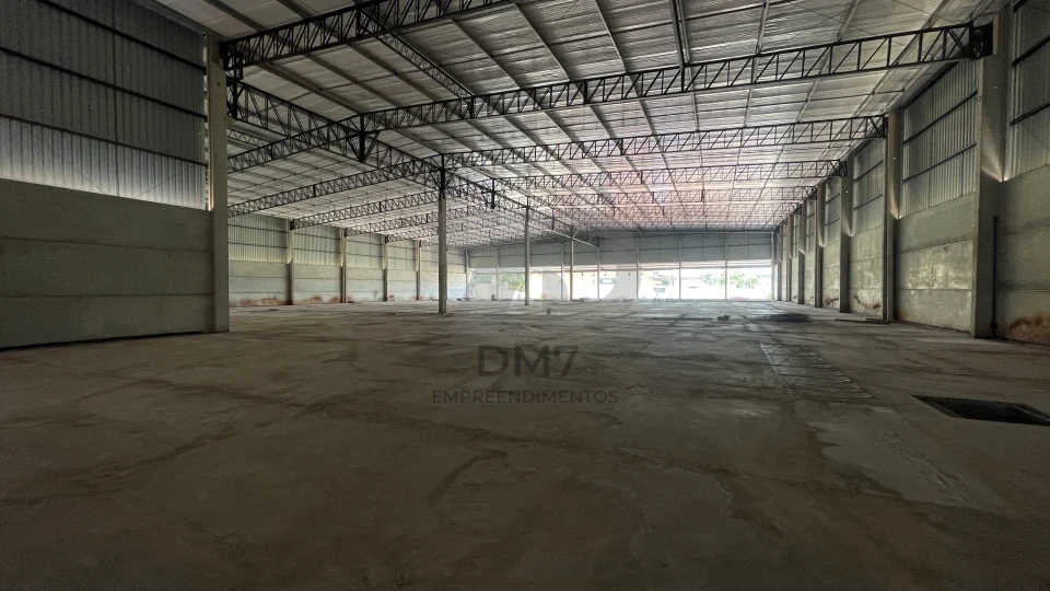 Galpão Logístico ou industrial frente rodovia em Maringá