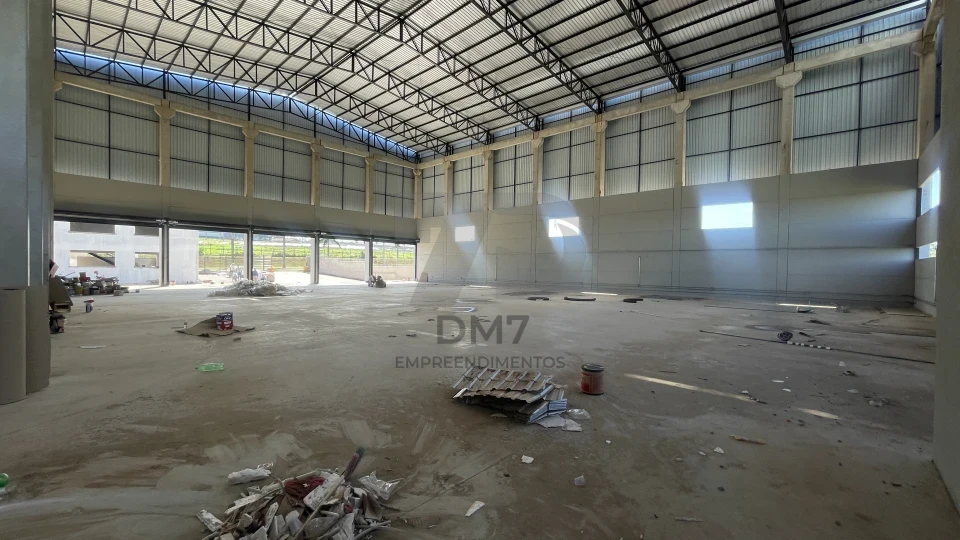 Barracão Industrial em frente a COCAMAR