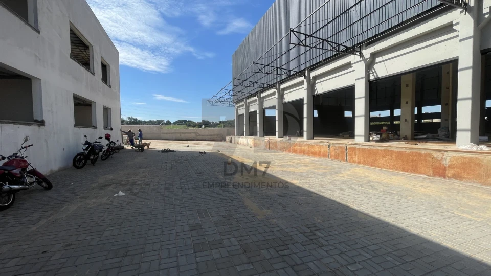 Barracão Industrial em frente a COCAMAR