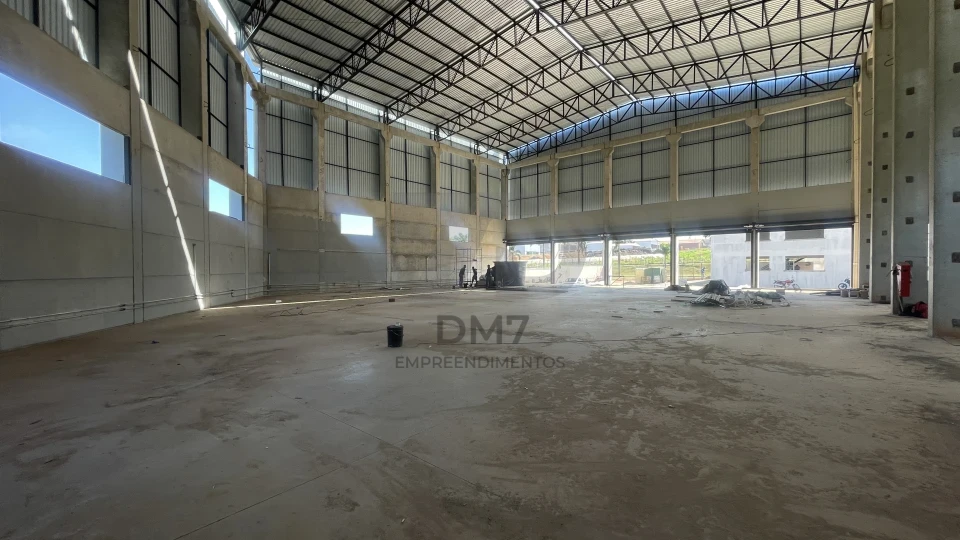 Barracão Industrial em frente a COCAMAR