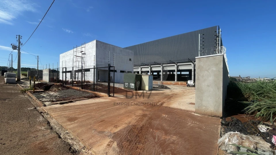 Barracão Industrial em frente a COCAMAR