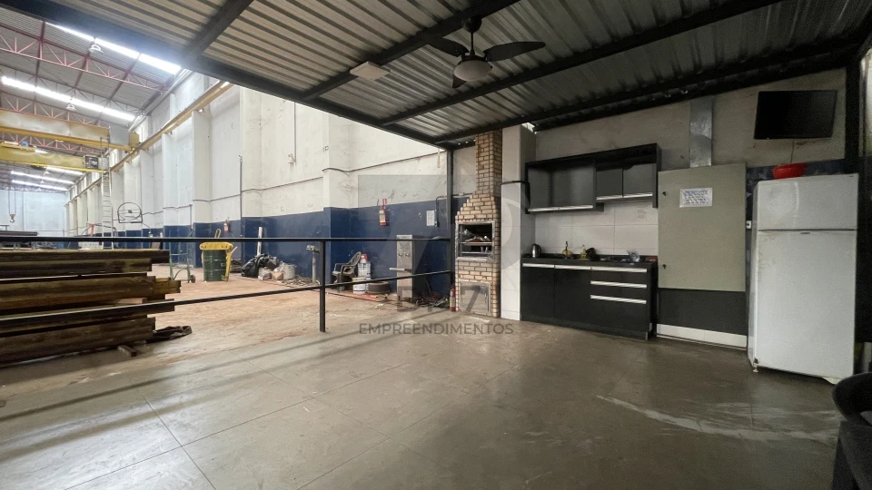 Galpão industrial no contorno sul