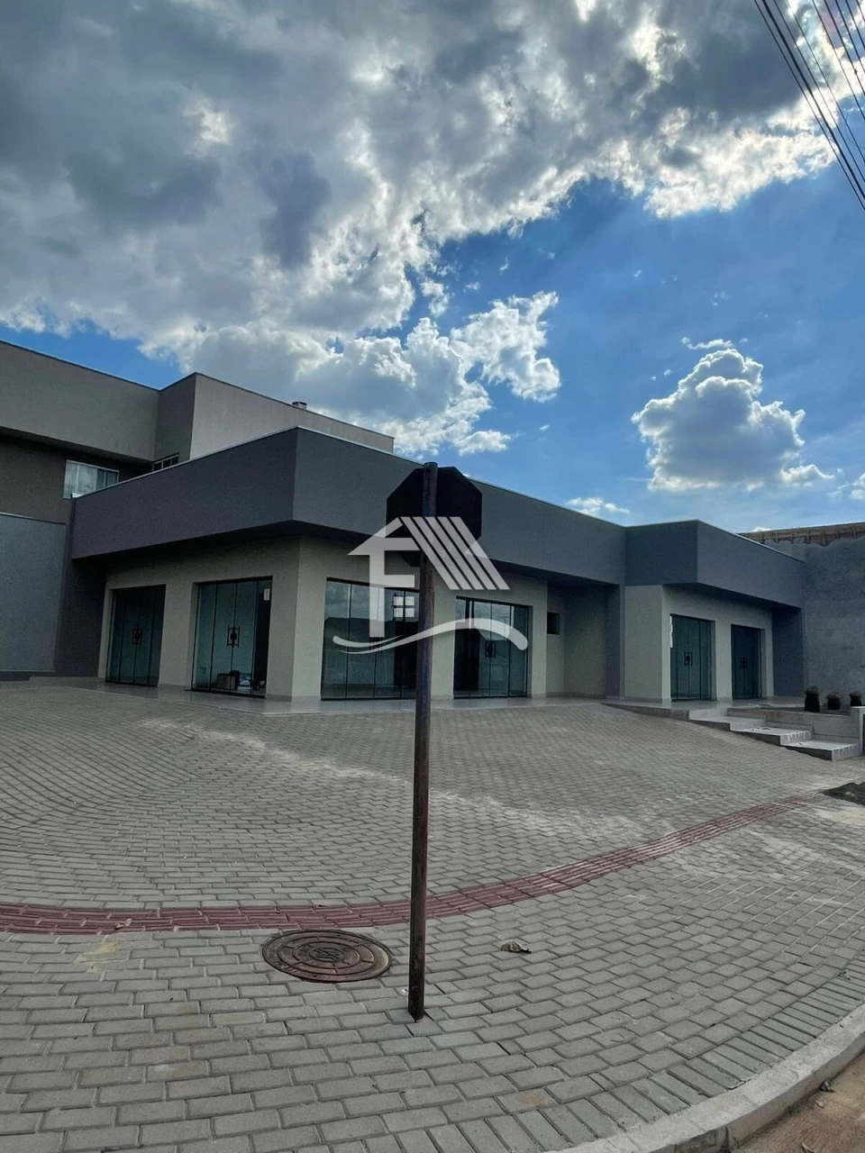 SALA COMERCIAL
