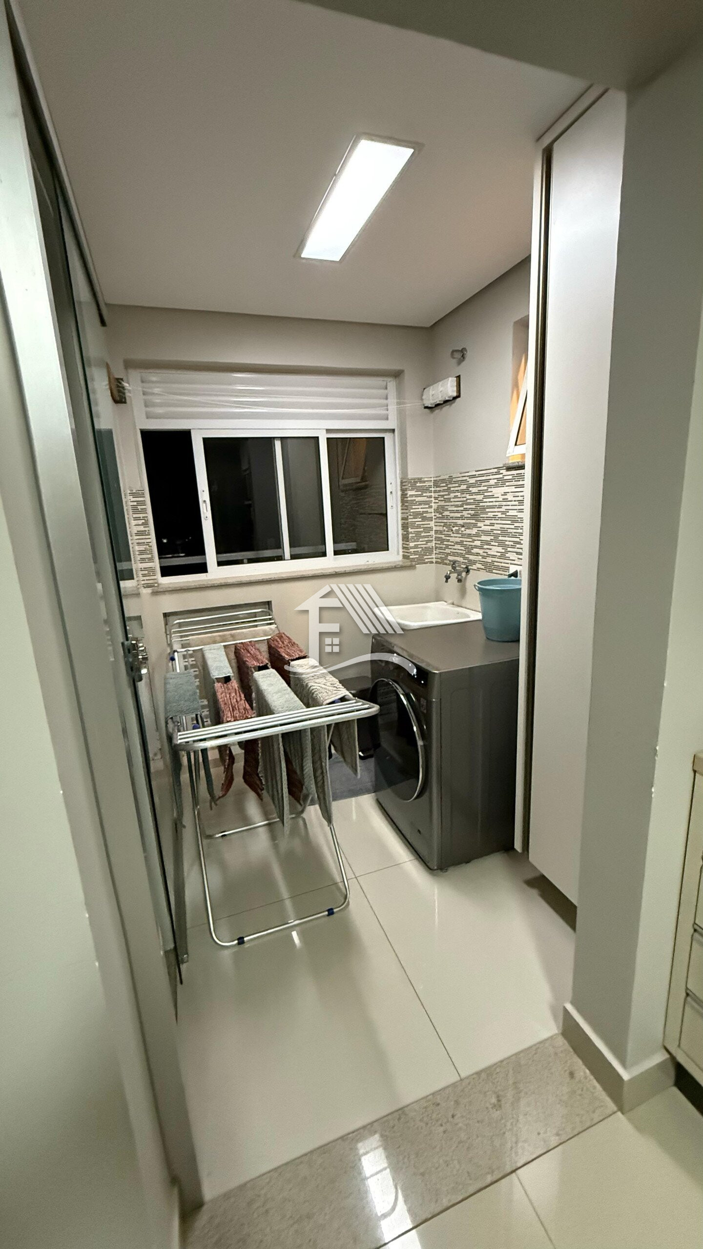 Venda APARTAMENTO ROLANDIA PR Brasil