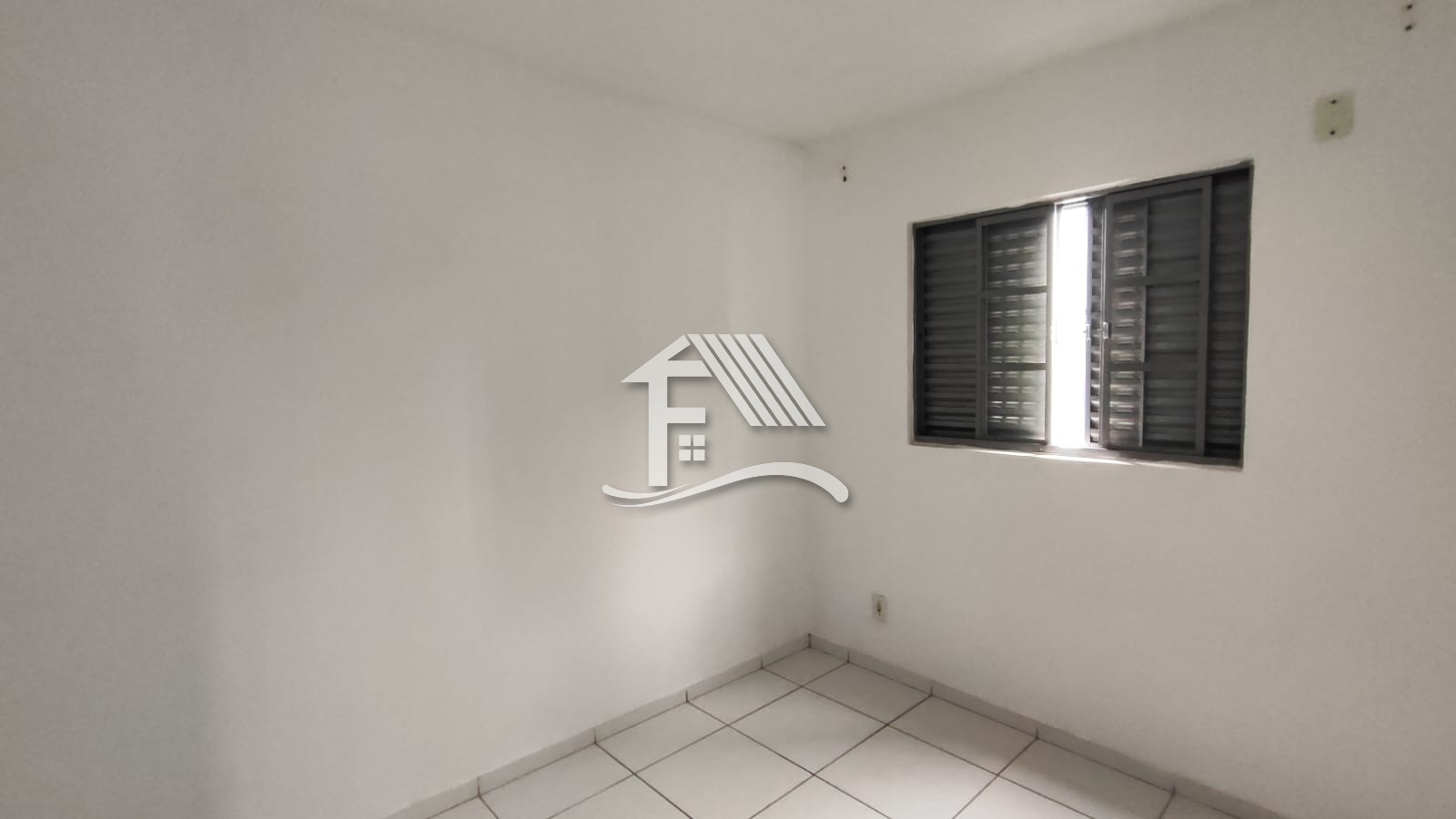 Venda APARTAMENTO ROLANDIA PR Brasil