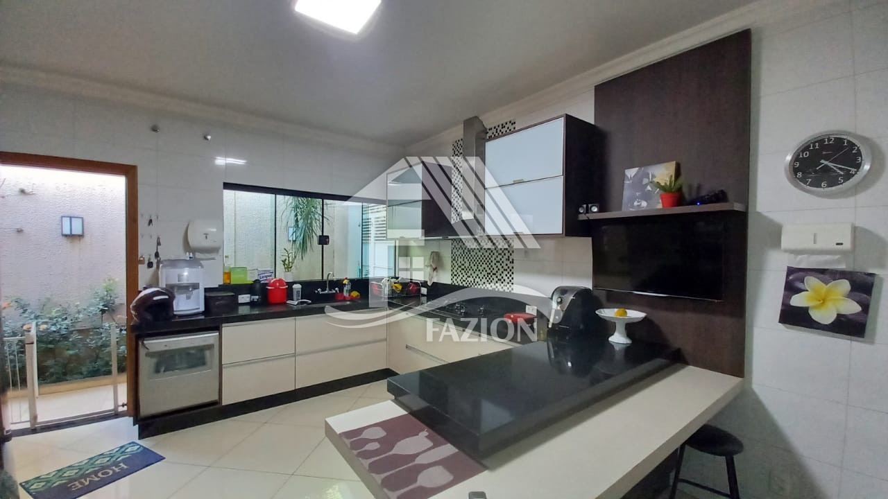 Venda CASA ROLANDIA PR Brasil