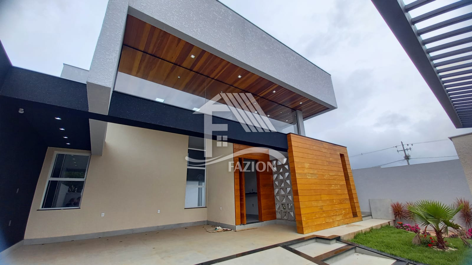 Venda CASA ROLANDIA PR Brasil
