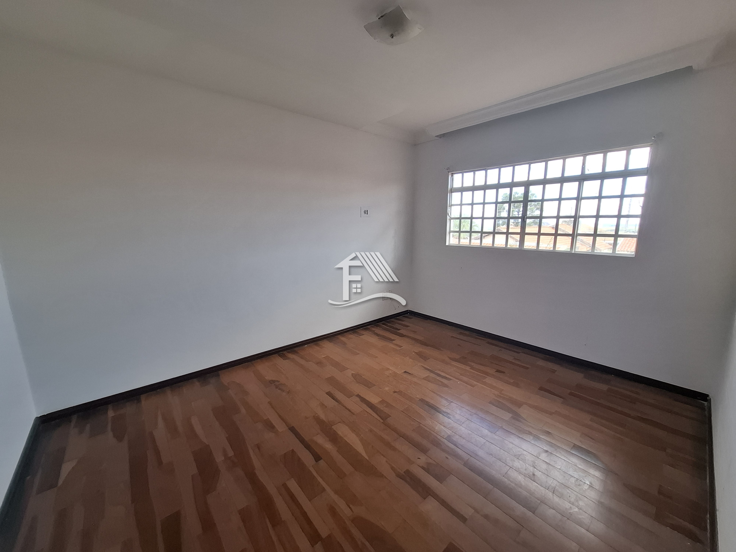 Venda CASA ROLANDIA PR Brasil