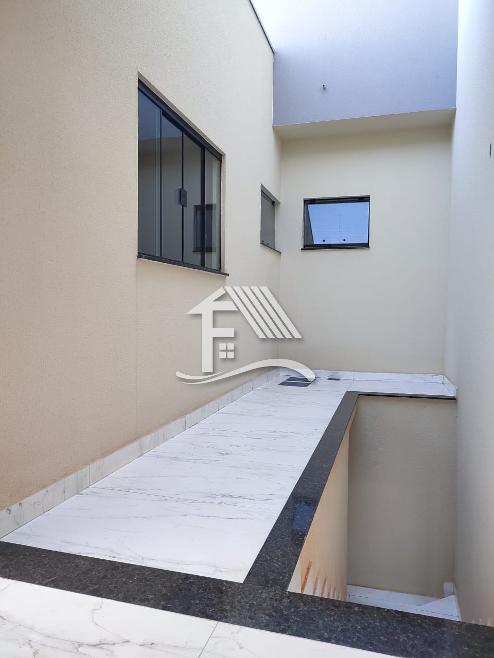 Venda CASA ROLANDIA PR Brasil