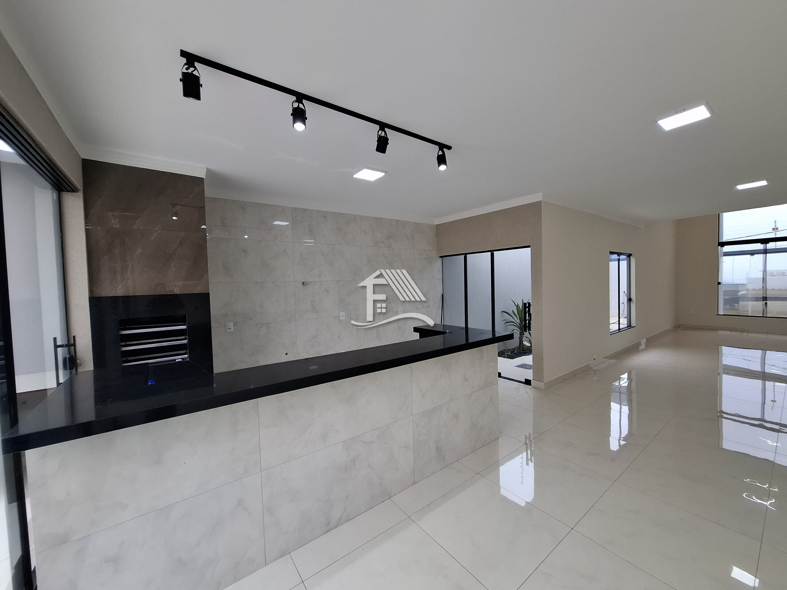Venda CASA ROLANDIA PR Brasil
