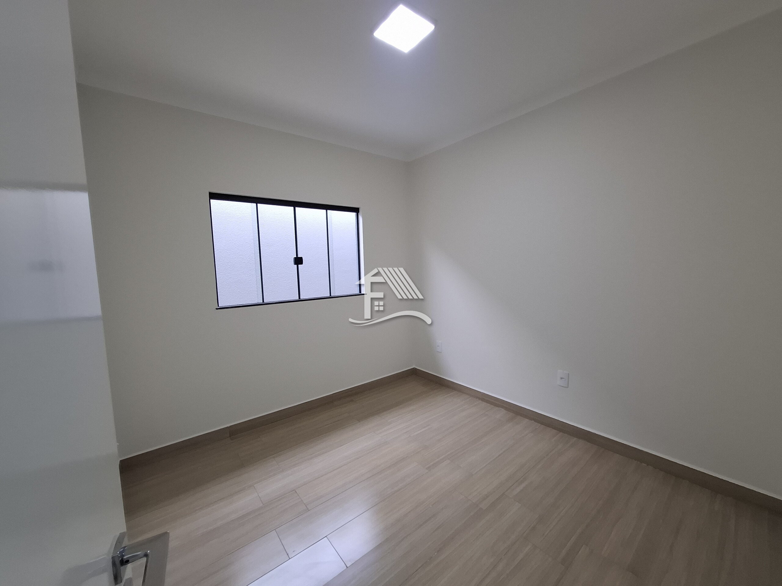 Venda CASA ROLANDIA PR Brasil