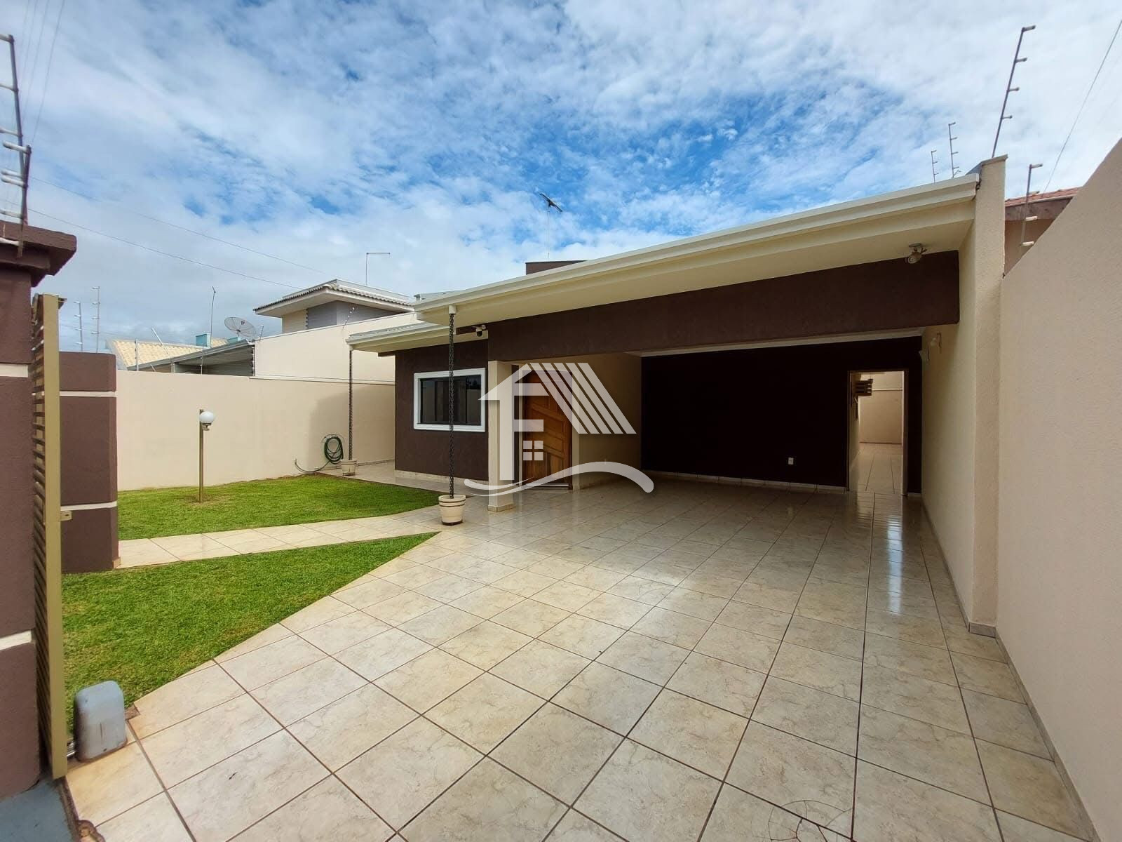 Venda CASA ROLANDIA PR Brasil