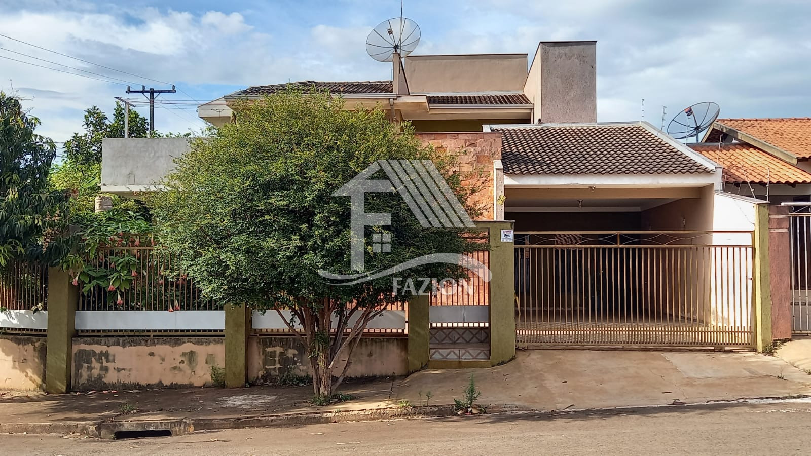 Venda CASA ROLANDIA PR Brasil
