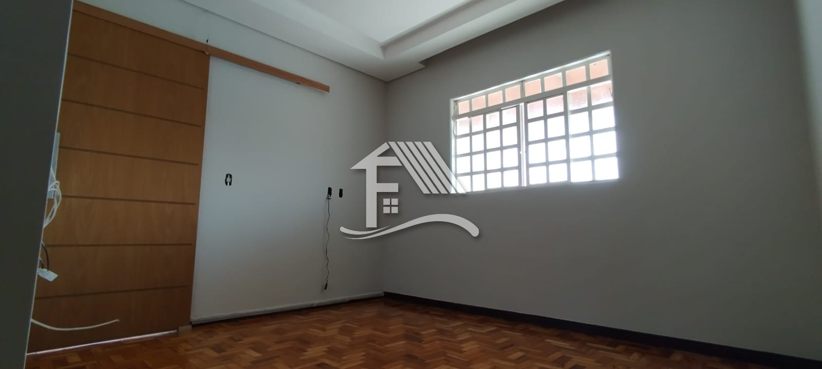Venda CASA ROLANDIA PR Brasil
