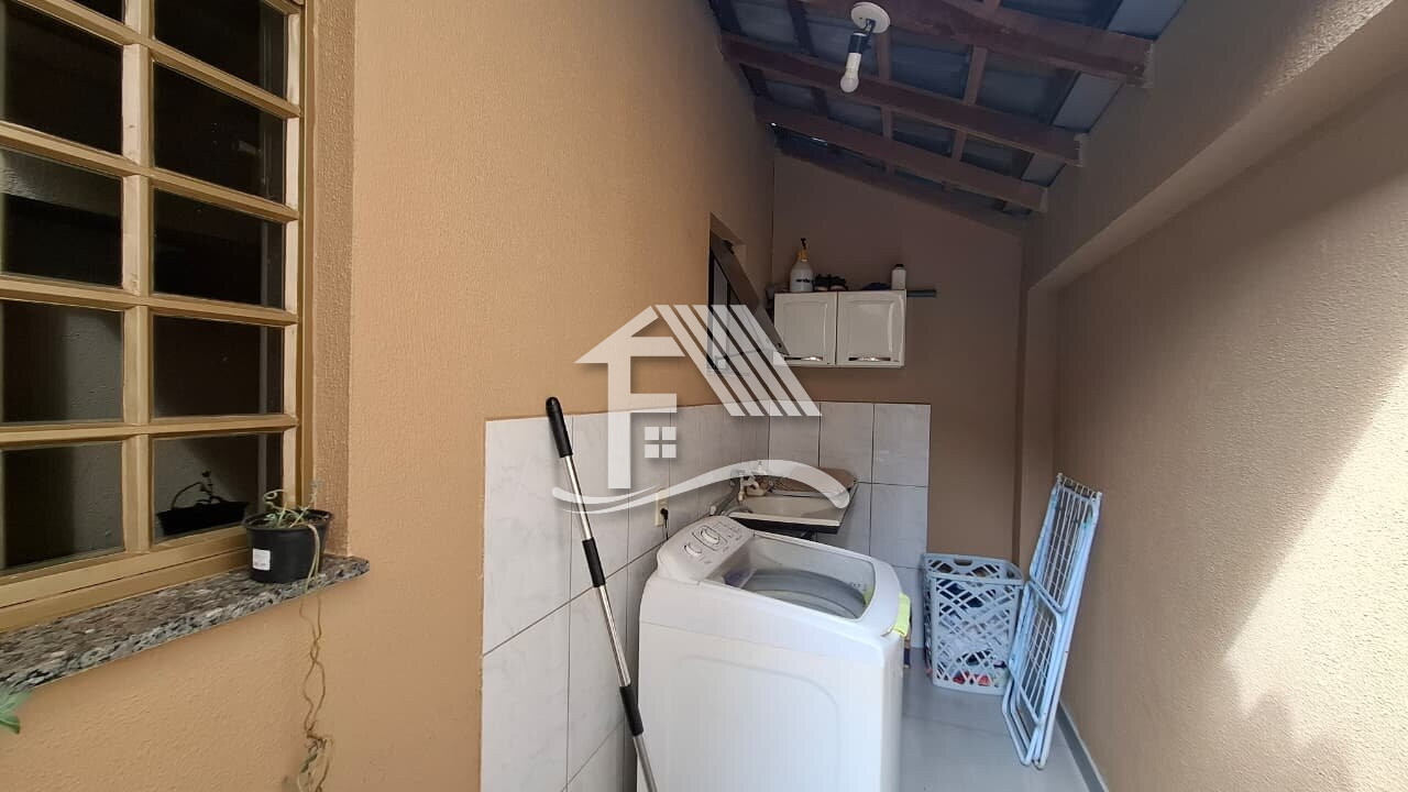 Venda CASA ROLANDIA PR Brasil