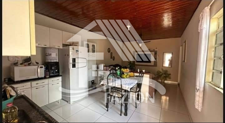 Venda CASA ROLANDIA PR Brasil