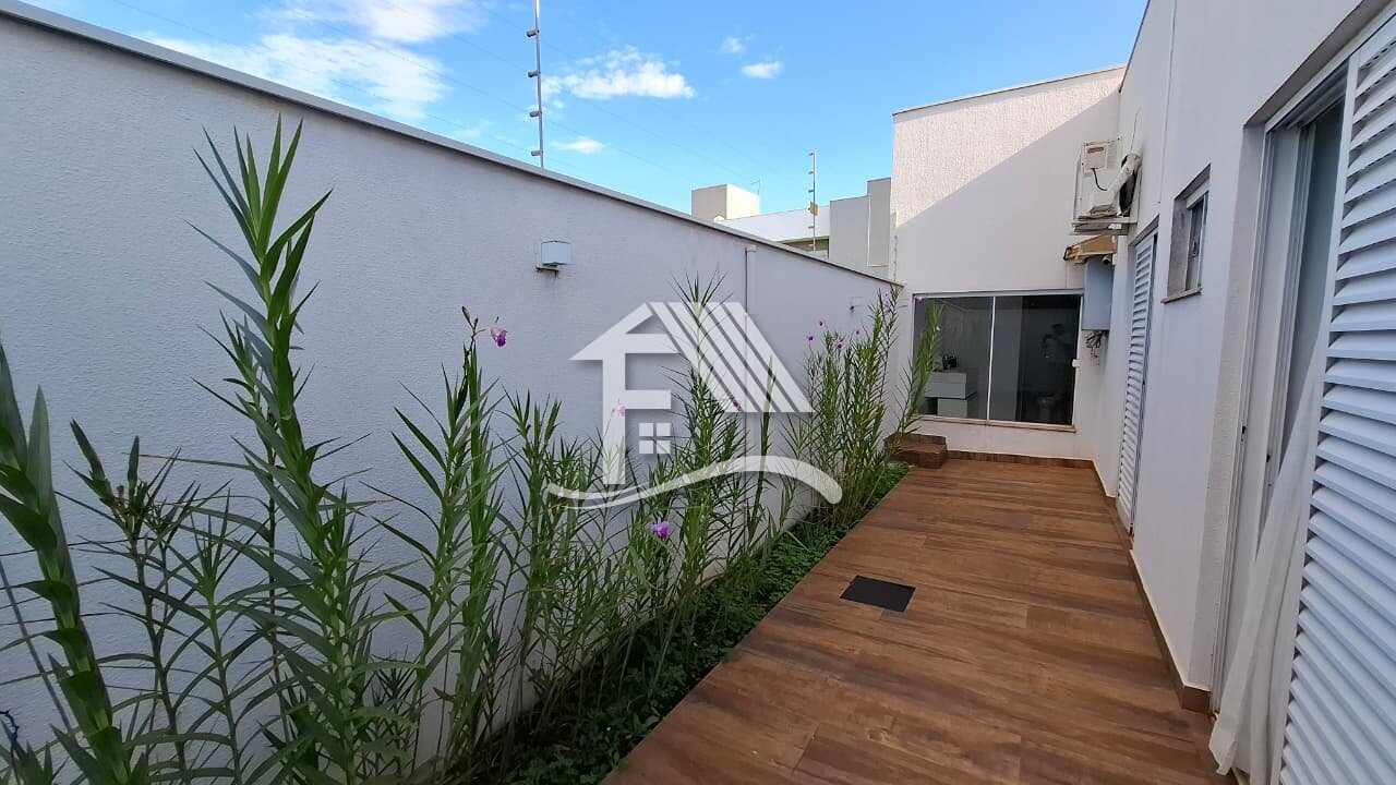 Venda RESIDÊNCIA EM CONDOMÍNIO ROLANDIA PR Brasil