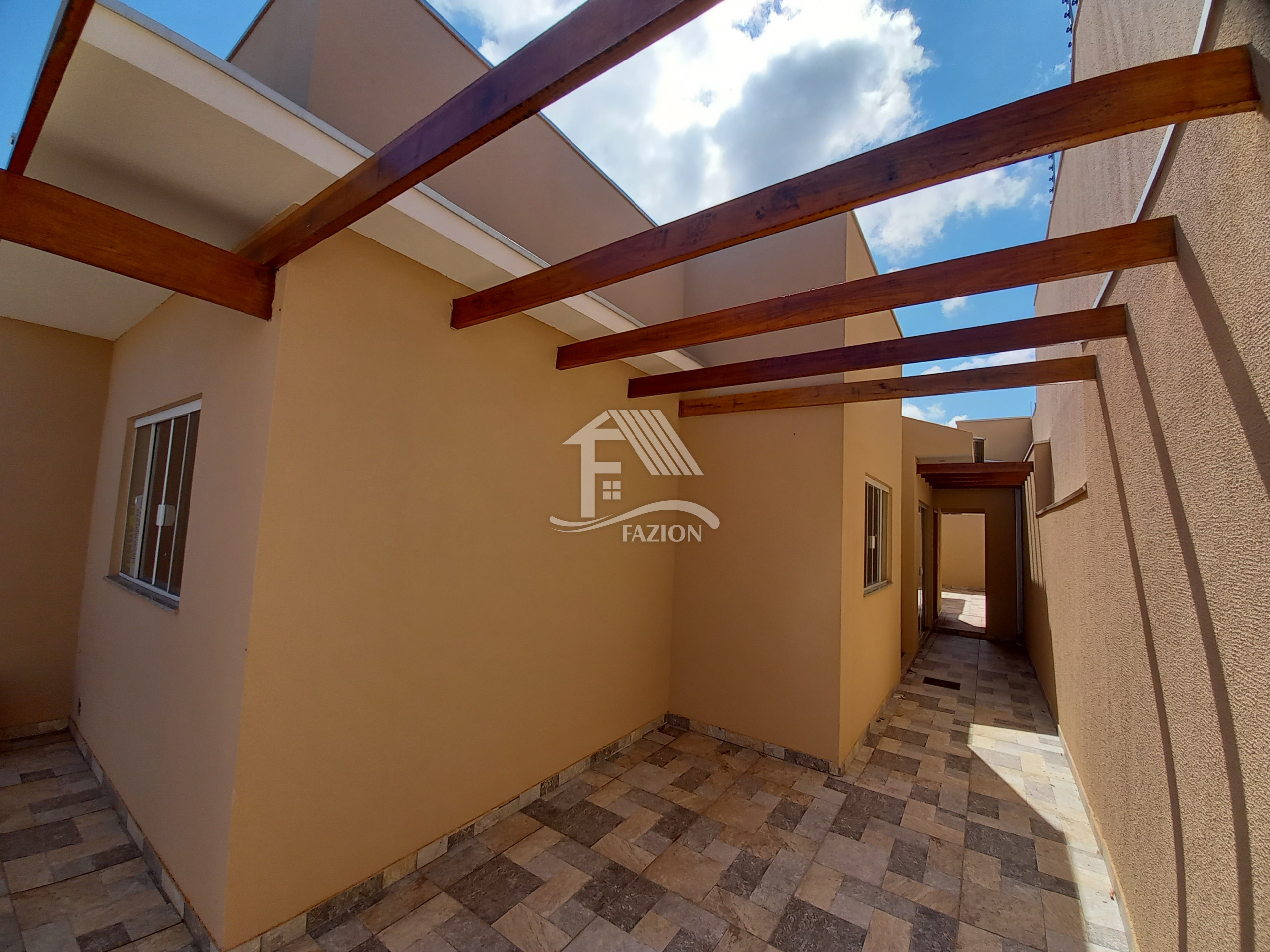 Aluguel CASA ROLANDIA PR Brasil