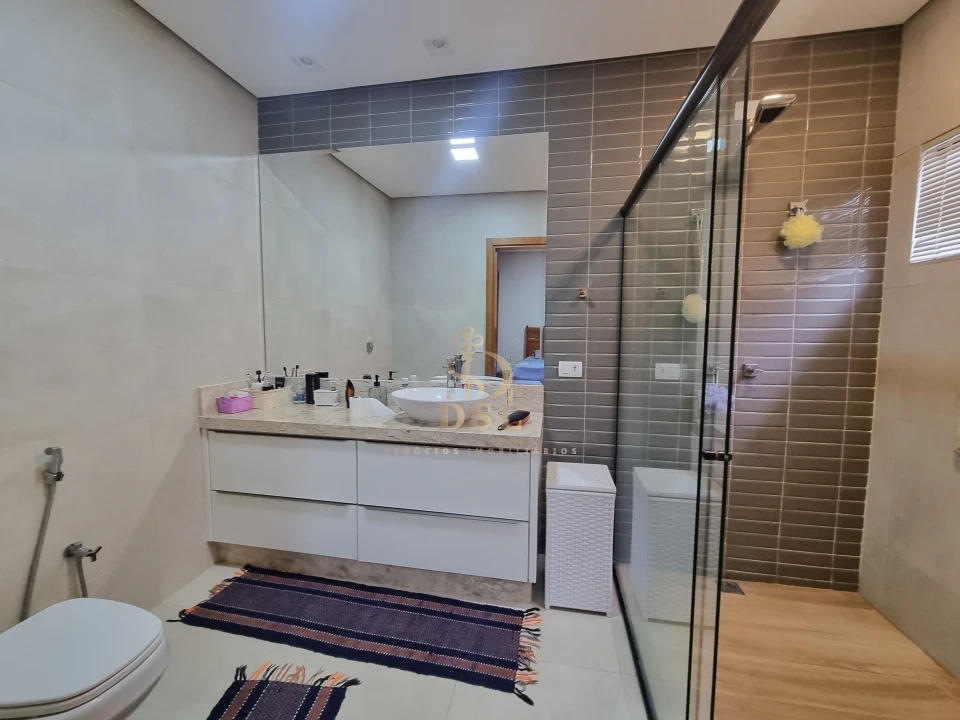 Imagens do imóveis Casa Em Condomínio Á Venda Condomínio Royal Forest Londrina