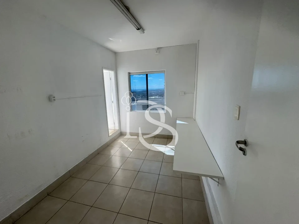 Excelente sala comercial para locação no centro de Londrina