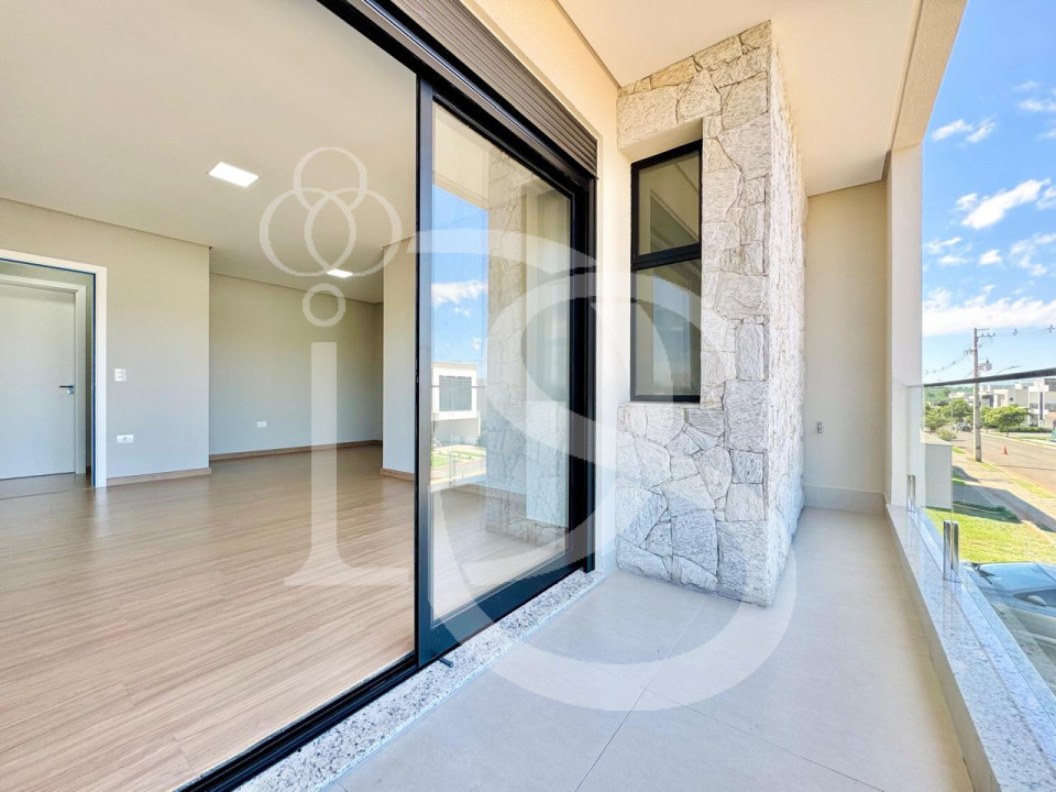 Sobrado à venda em Londrina, Gleba Simon Frazer, com 3 suítes, com 214 m²