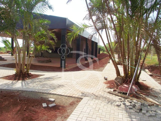 Terreno à venda em Sertanópolis, Centro, com 2044 m², Condomínio de Chácaras Estancia Favoreto