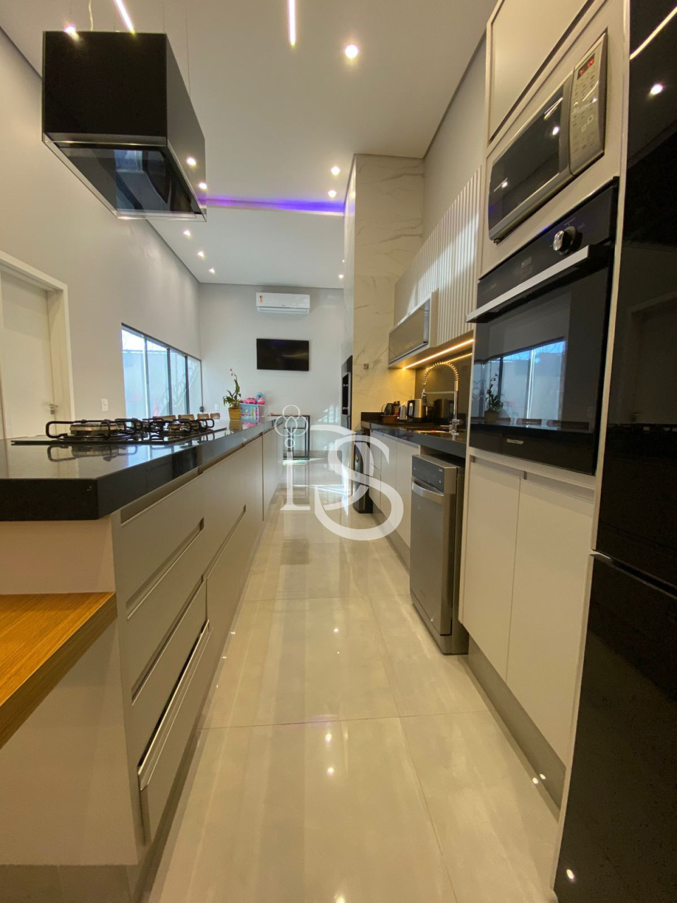 Imagens do imóveis Excelente casa á venda Condomínio Bella Vitta Londrina