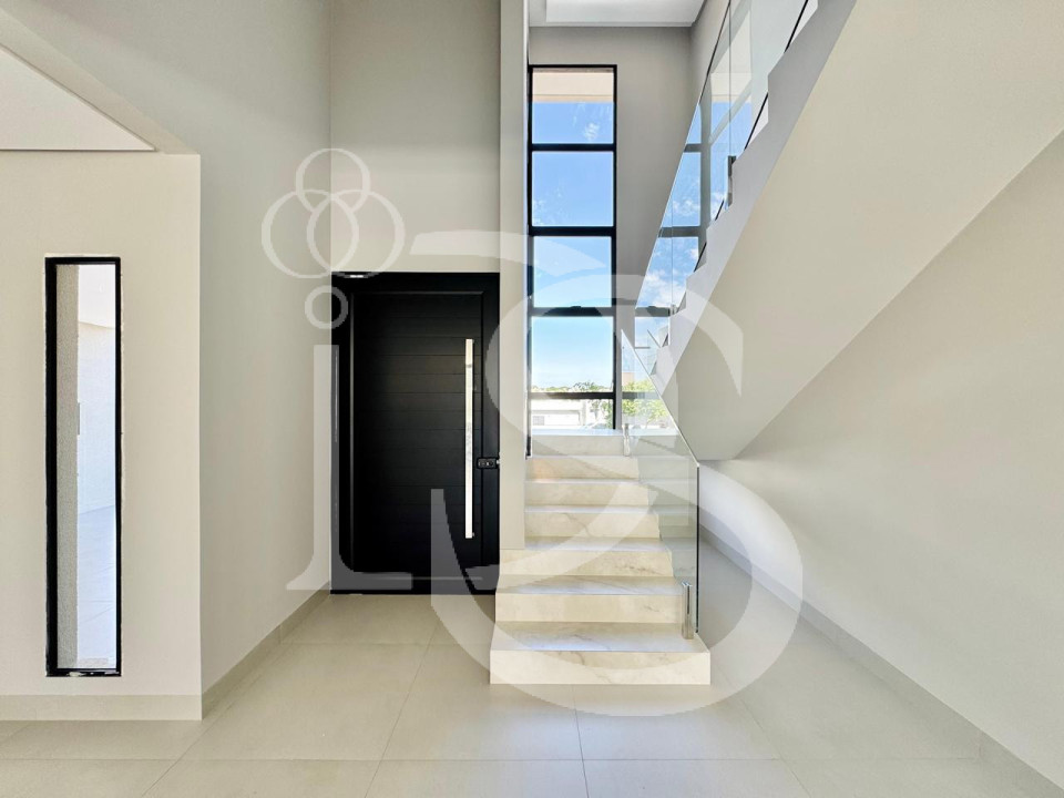 Sobrado à venda em Londrina, Gleba Simon Frazer, com 3 suítes, com 214 m²