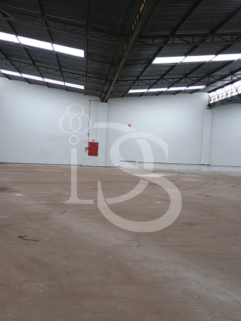 Barracão para alugar em Londrina, Vila Casoni, com 1900 m²