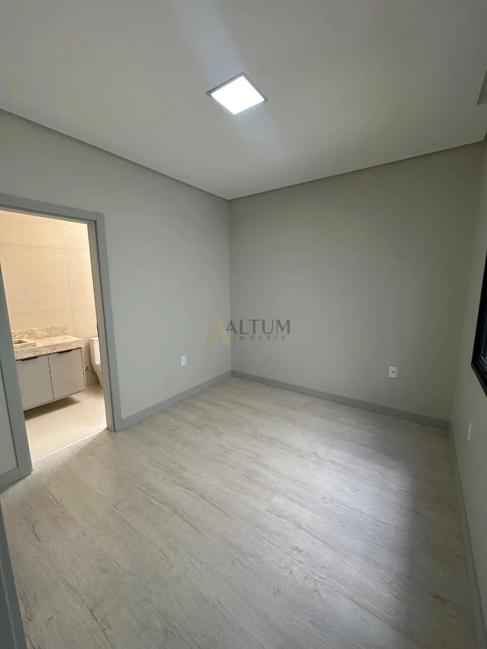 Imagens do imóveis CASA TÉRREA SEMI- MOBILIADA  COM 3 SUÍTES, ENERGIA SOLAR E AUTOMAÇÃO – COLINAS  TROPICAL | CASCAVEL