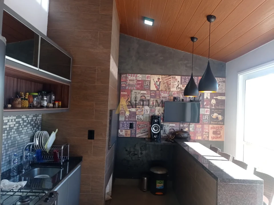 Imagens do imóveis Casa Térrea Mobiliada em Condomínio Fechado no Country