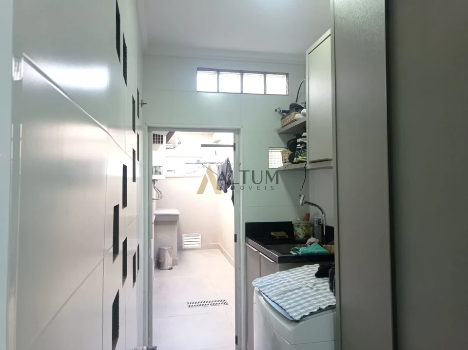 Imagens do imóveis Casa Térrea Mobiliada em Condomínio Fechado no Country