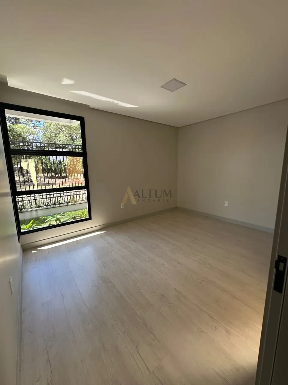 Imagens do imóveis CASA TÉRREA SEMI- MOBILIADA  COM 3 SUÍTES, ENERGIA SOLAR E AUTOMAÇÃO – COLINAS  TROPICAL | CASCAVEL