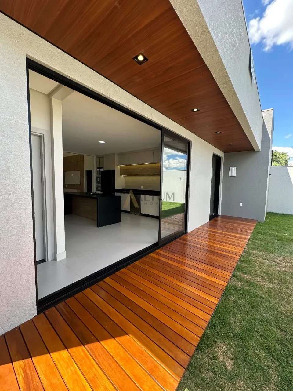 Imagens do imóveis CASA TÉRREA SEMI- MOBILIADA  COM 3 SUÍTES, ENERGIA SOLAR E AUTOMAÇÃO – COLINAS  TROPICAL | CASCAVEL