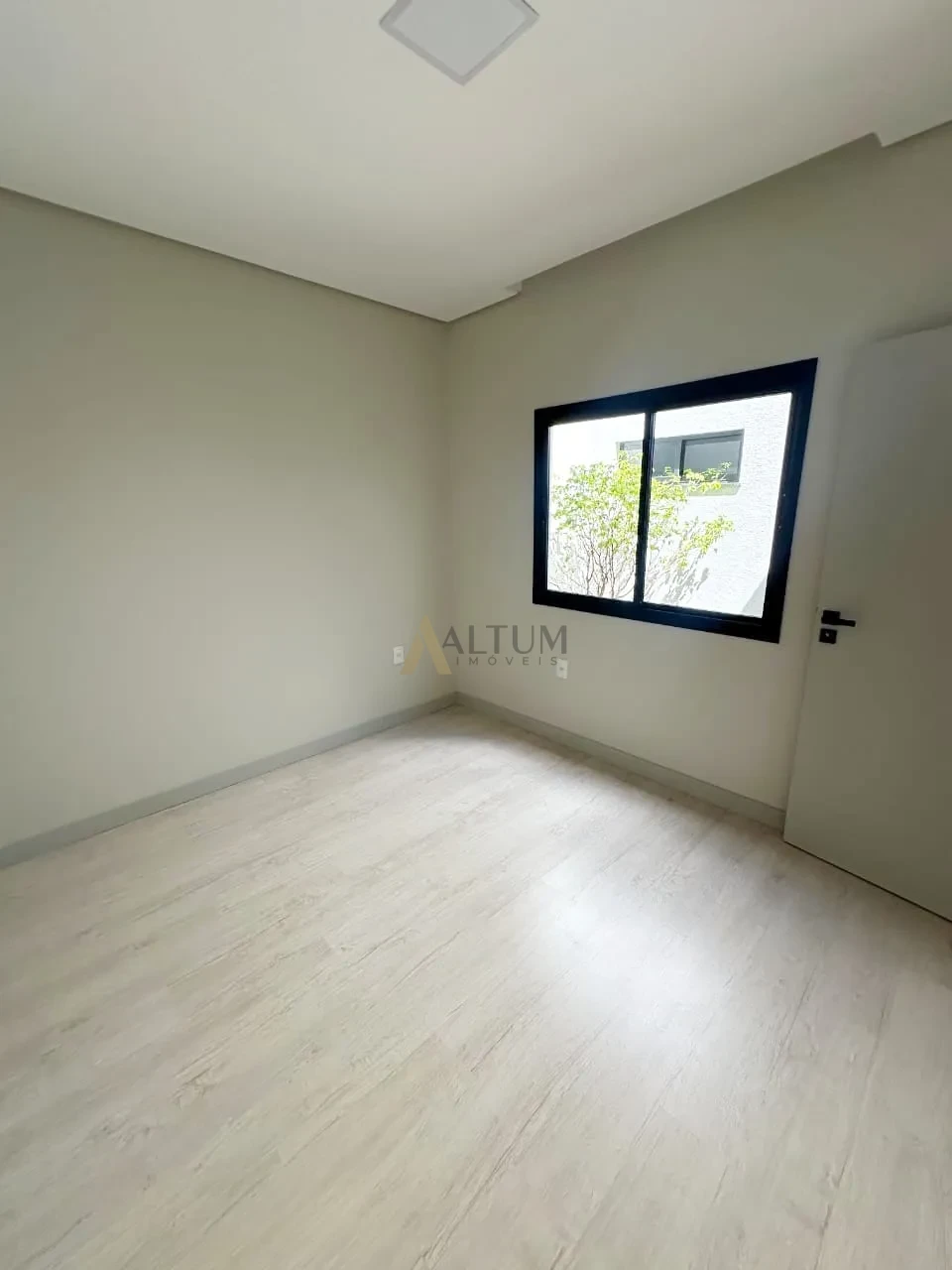 Imagens do imóveis CASA TÉRREA SEMI- MOBILIADA  COM 3 SUÍTES, ENERGIA SOLAR E AUTOMAÇÃO – COLINAS  TROPICAL | CASCAVEL