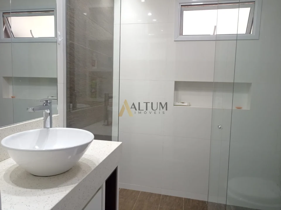 Imagens do imóveis Casa Térrea Mobiliada em Condomínio Fechado no Country