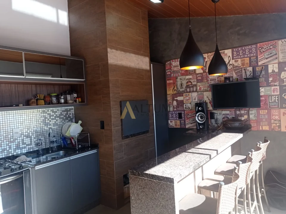 Imagens do imóveis Casa Térrea Mobiliada em Condomínio Fechado no Country