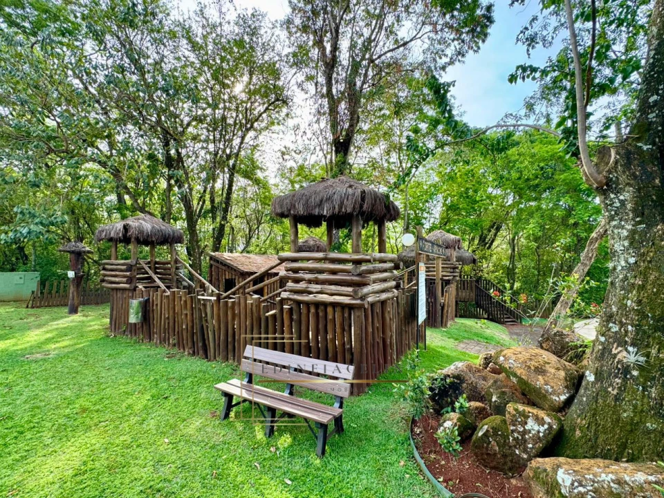 Condominio Royal Forest