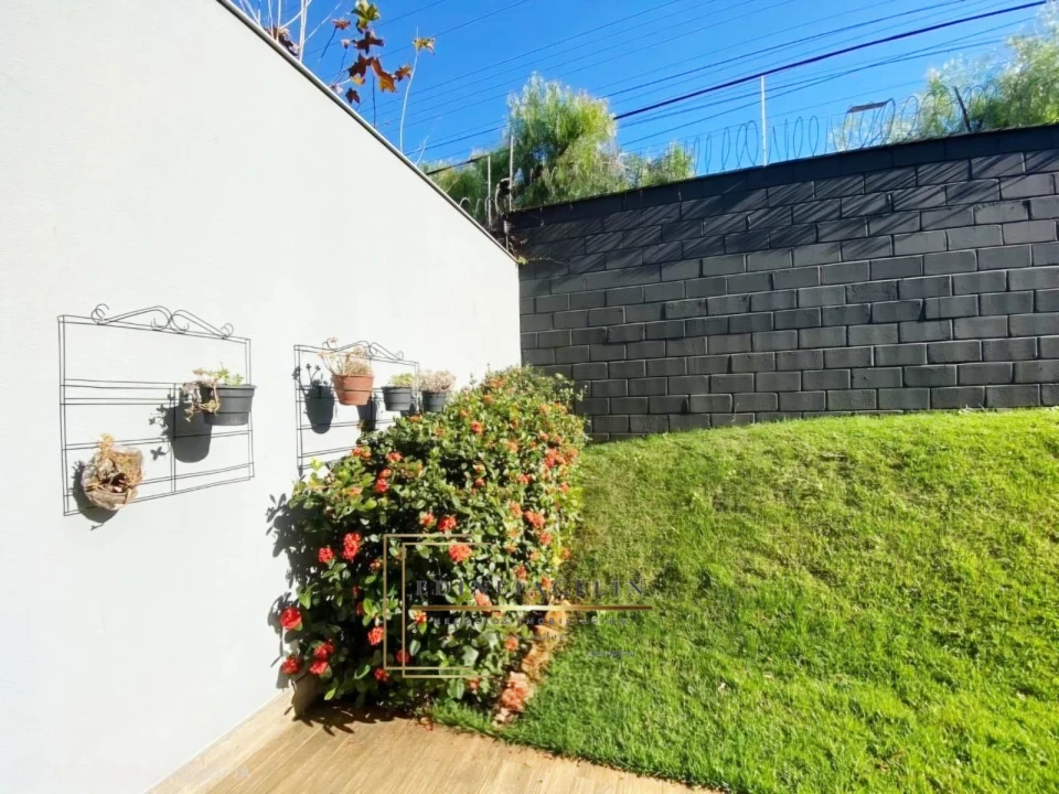 Condomínio Petit Ville