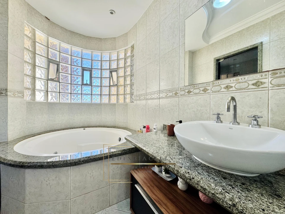 Imagens do imóveis Casa Em Condomínio À Venda Condomínio Vale Das Araucárias Londrina