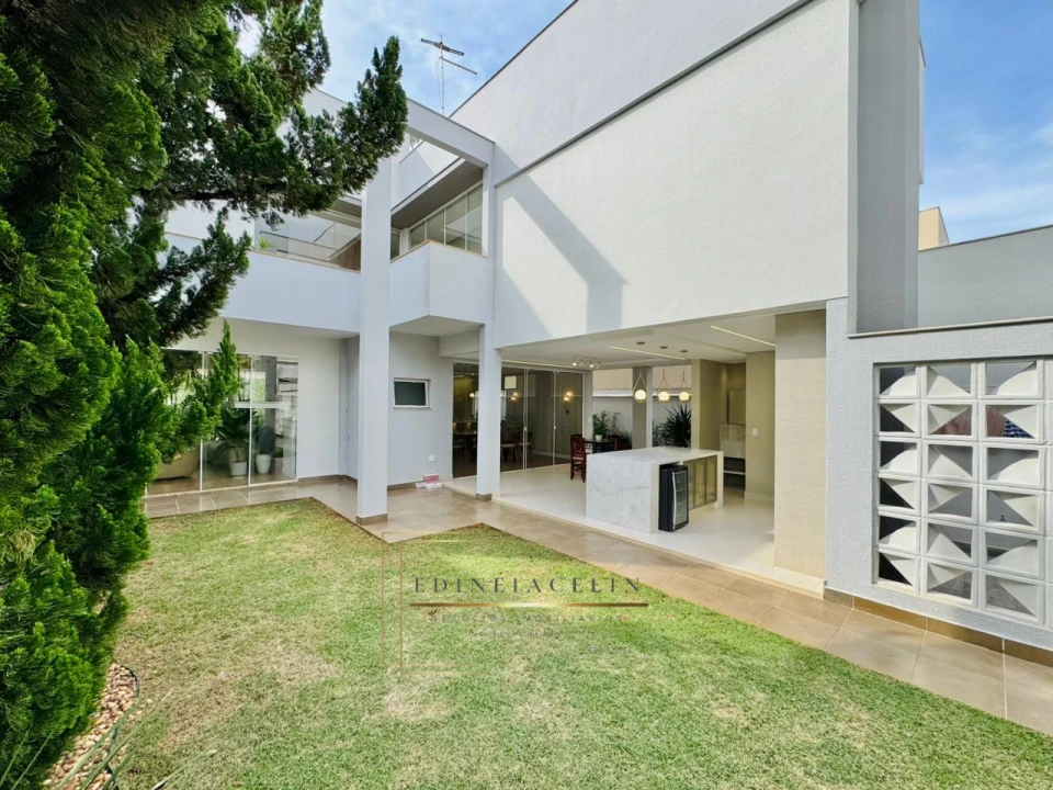 Condominio Royal Forest