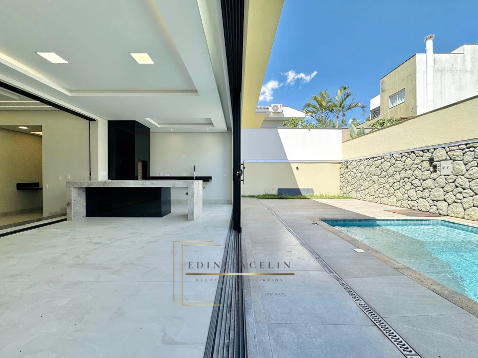 Condominio Royal Forest