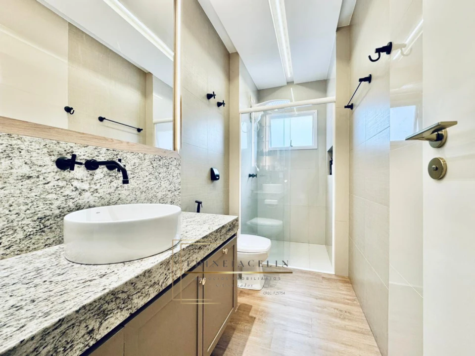 Condominio Royal Forest